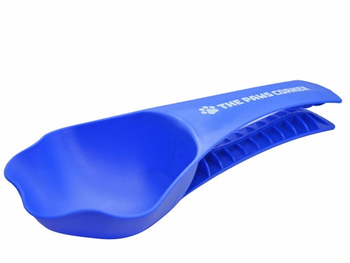 Paw-shaped pet food scoop